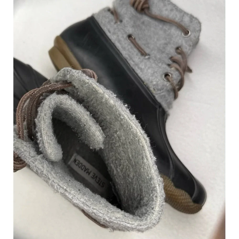 Steve Madden Gray Felt Duck Boots Waterproof Lace Up Winter Rain Boots Women's 7
